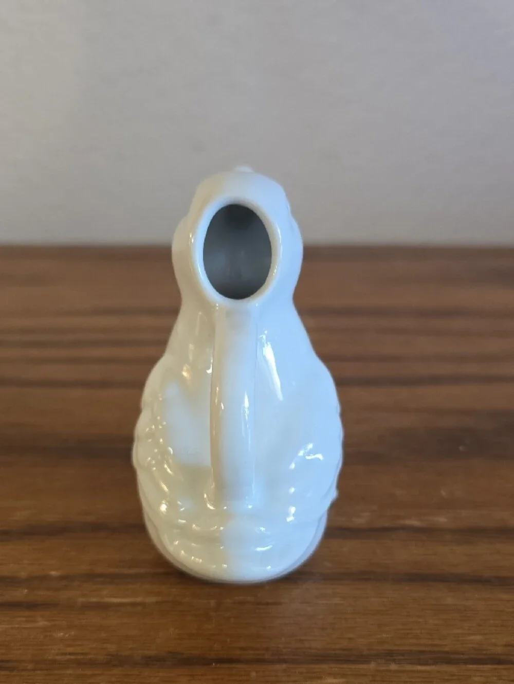 2008 Victoria Figural Creamer by Two's Company Tote 13